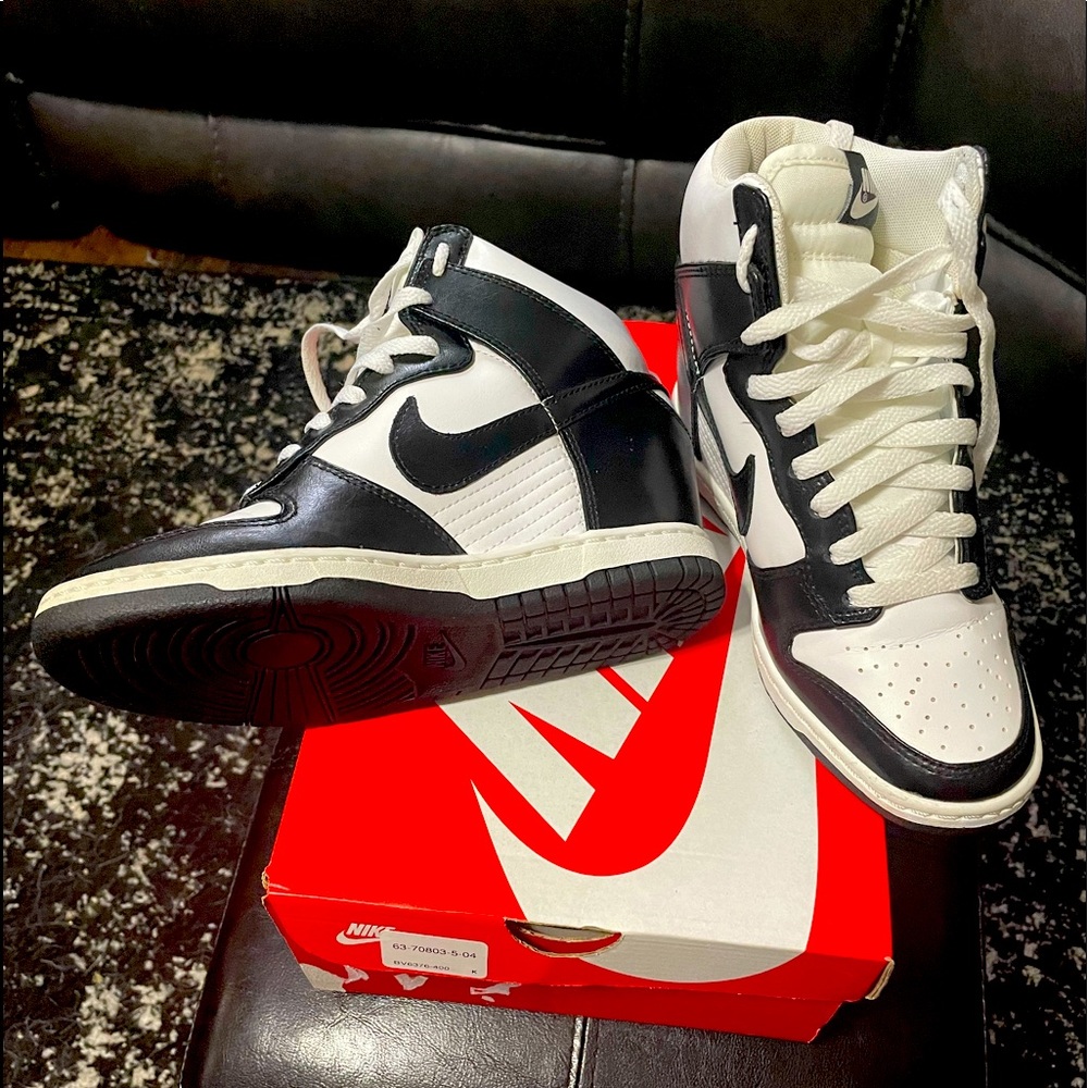 Extremely Rare Women’s Size 7 Nike Dunk Sky Hi Worn Twice